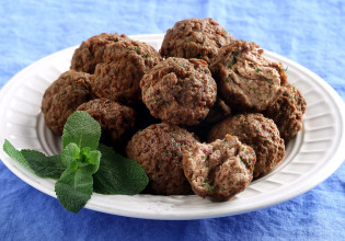 Σουηδία: Μια δικαστής του Ανωτάτου Δικαστηρίου καταδικάστηκε για κλοπή… κεφτέδων και ζαμπόν