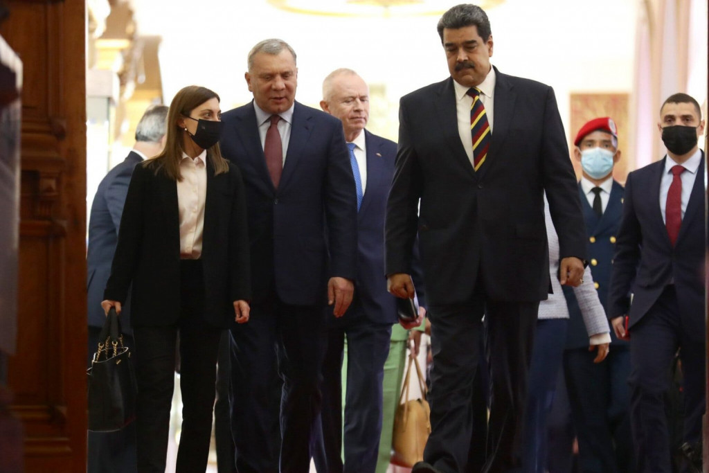 ΗΠΑ: Αμερικανοί αξιωματούχοι στη Βενεζουέλα – Ψάχνουν εναλλακτικές πηγές πετρελαίου