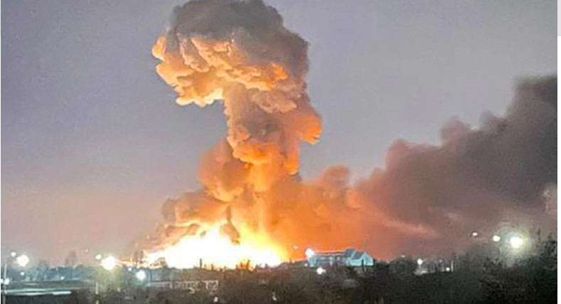 Πόλεμος στην Ουκρανία: Ισχυρή έκρηξη σε δεξαμενές καυσίμων στο Κίεβο