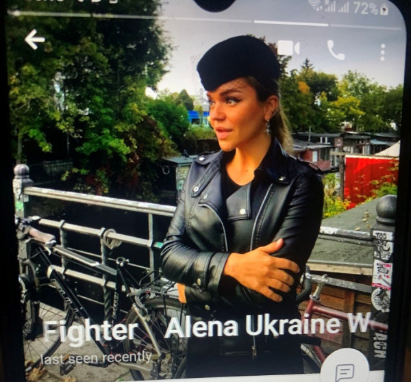 Έρωτας στα οδοφράγματα του Κιέβου