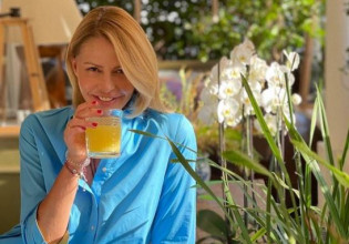 Τζένη Μπαλατσινού: Σπάνια εξομολόγηση για τις κόρες της – «Σκέφτομαι πότε θα γίνω γιαγιά»