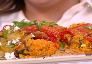 Ο Τίμος Ζαχαράτος φτιάχνει πιπεριές φλωρίνης γεμιστές με πλιγούρι