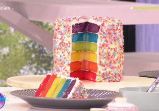 Το πιο… πολύχρωμα rainbow cake από τον Χρήστος Βέργαδος