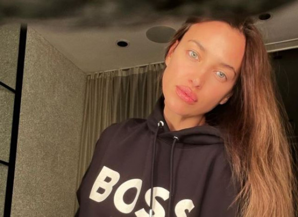 Η Ιρίνα Σάικ καλεί τους ακολούθους της να κάνουν δωρεές στην Ουκρανία