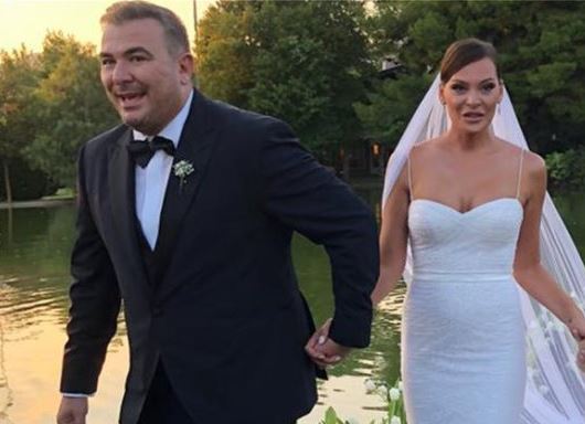 Δημήτρης Κοντομηνάς: Ο Αντώνης Ρέμος τον αποχαιρέτησε με φωτογραφία από τον γάμο του