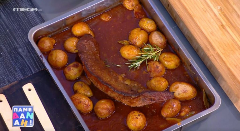 Ο Τίμος Ζαχαράτος μάς ετοιμάζει μοσχάρι στο φούρνο με γλάσο bourbon.