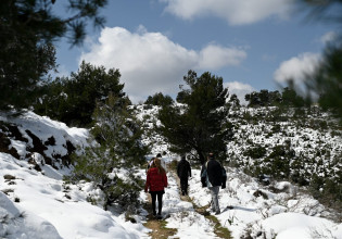 Καιρός: «Μπάλα» παγωμένου αέρα θα σαρώσει την Ελλάδα – Μπόρες χιονιού στην Αττική