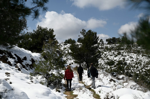 Καιρός: «Μπάλα» παγωμένου αέρα θα σαρώσει την Ελλάδα – Μπόρες χιονιού στην Αττική