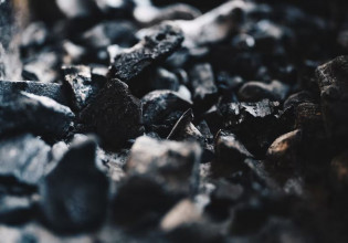 Πόλεμος στην Ουκρανία: Η Ευρώπη… ξαναγαπά τον άνθρακα