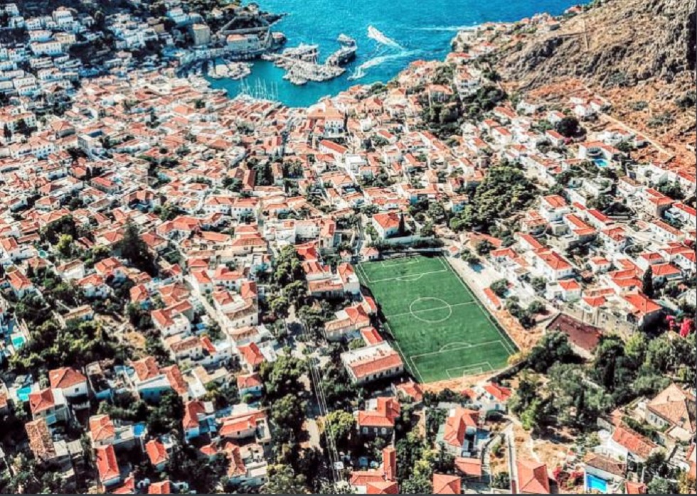 Στα πιο όμορφα γήπεδα του κόσμου ένα ελληνικό – Δεν το γνωρίζει κανείς – Θα πάθετε πλάκα [Εικόνες]