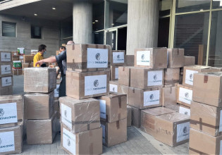 Θεσσαλονίκη: Αναχωρεί από το δημαρχείο το πρώτο μέρος της ανθρωπιστικής βοήθειας για την Ουκρανία