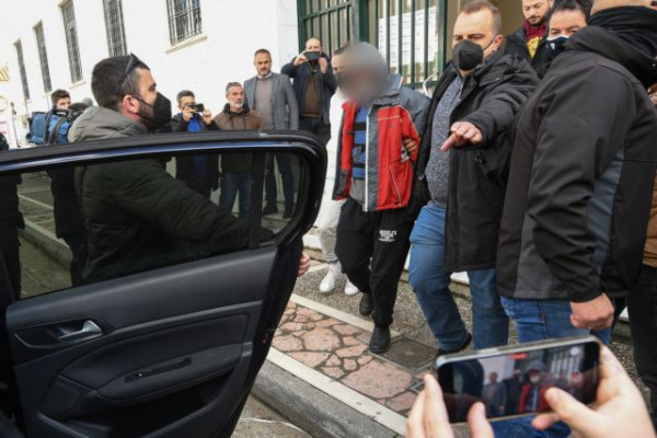 Ανδραβίδα: Τα νέα στοιχεία για το μακελειό – Ο δράστης χρησιμοποίησε μαξιλάρι για «σιγαστήρα»