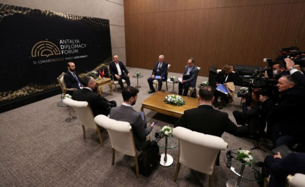 Πόλεμος στην Ουκρανία: Αγωνιώδεις προσπάθειες της Αγκυρας να πετύχουν οι διαπραγματεύσεις