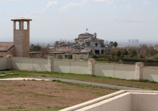 Πυραυλική επίθεση: Το Ιράν εκτοξεύει πυραύλους και απειλεί το Ισραήλ