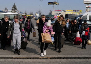 Πόλεμος στην Ουκρανία: «Οι γυναίκες γίνονται στόχοι μαστροπών», προειδοποιεί μέλος των Femen