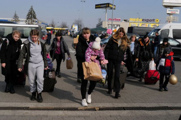Πόλεμος στην Ουκρανία: «Οι γυναίκες γίνονται στόχοι μαστροπών», προειδοποιεί μέλος των Femen