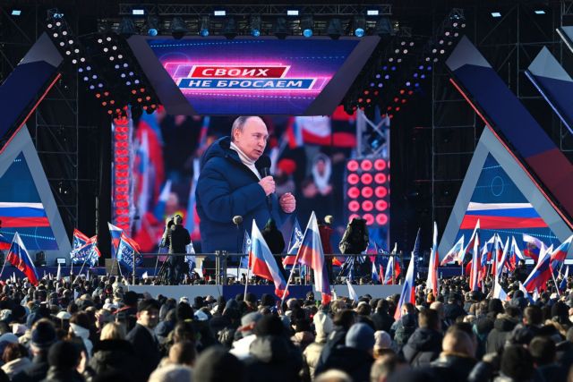 Πόλεμος στην Ουκρανία: Διεκόπη ξαφνικά η ομιλία του Πούτιν - Μιλούσε για τη ρωσική εισβολή