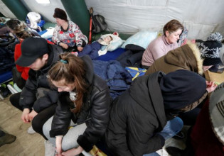 Πόλεμος στην Ουκρανία: Αιχμάλωτοι των Ρώσων 400.000 άμαχοι στη Μαριούπολη,λέει το Κίεβο