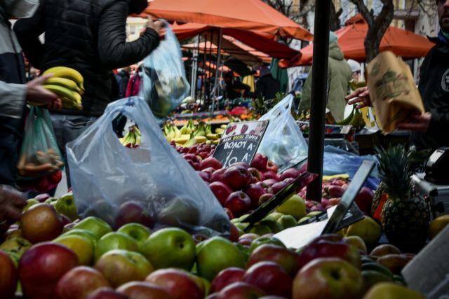 Ελλειψη τροφίμων: Πόσο δίκιο έχουν όσοι αποθηκεύουν είδη πρώτης ανάγκης στα σπίτια τους;