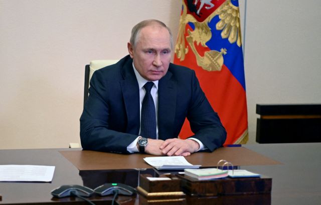 Βλαντίμιρ Πούτιν: «Η Ρωσία μπορεί να επιλύσει ήρεμα τα προβλήματά της»