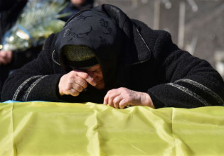 Πόλεμος στην Ουκρανία: Νέες καταγγελίες για χτύπημα κατά αμάχων κοντά Χάρκοβο