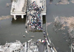 Ουκρανία: Νέες συγκλονιστικές φωτογραφίες από το πολύπαθο Ιρπίν