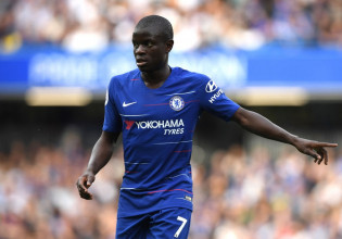 Η Παρί έκανε πρόταση στον Καντέ και εκείνος την άφησε στο… διαβάστηκε