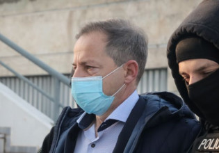 Δημήτρης Λιγνάδης: «Αρνούμαι όλες τις κατηγορίες» – Καταθέτει ο πρώτος άνδρας που τον κατήγγειλε για βιασμό