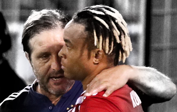 Ολυμπιακός: Ο Κούντε στο γραφείο του Πέδρο Μαρτίνς