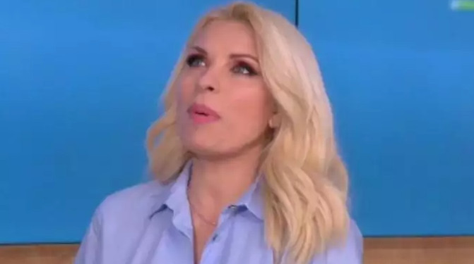Ελένη Μενεγάκη: Τα… έχασε on air – «Τι έγινε ρε παιδιά;»
