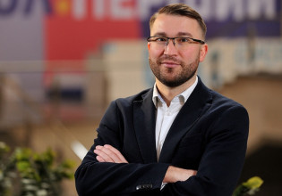 Πόλεμος στην Ουκρανία: Ο πόλεμος της ενημέρωσης – Πώς χιλιάδες εργαζόμενοι τροφοδοτούν με όλες τις ειδήσεις εκατομμύρια κατοίκους