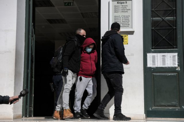 Νέα Φιλαδέλφεια: «Βίασα κάτι κορίτσια» – Σοκαριστικό βίντεο με την κυνική ομολογία του δράστη