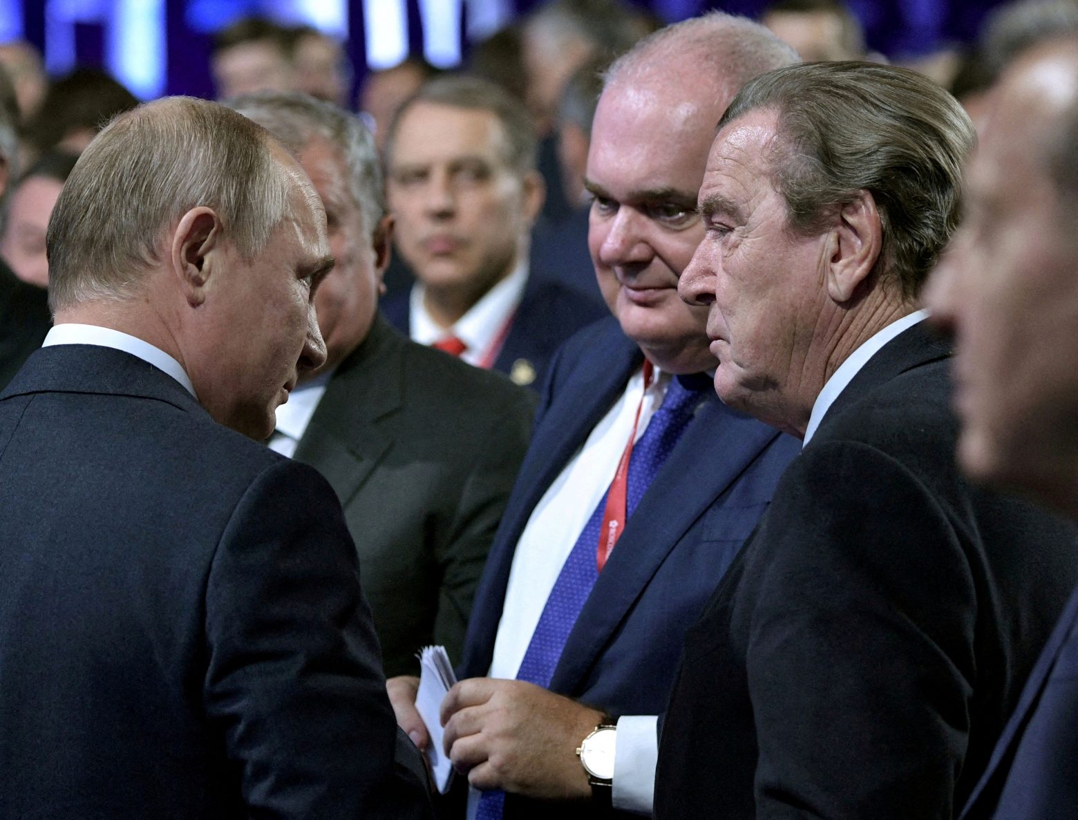 Πόλεμος στην Ουκρανία: Συνάντηση Πούτιν και Σρέντερ στη Μόσχα
