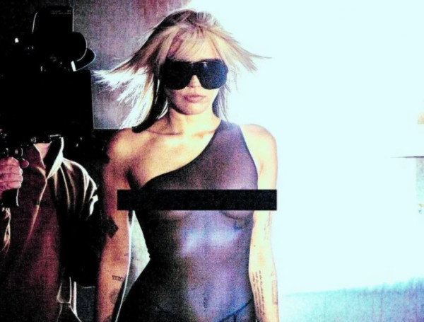 Μάιλι Σάιρους: Ζήτησε την προσοχή του κοινού με σέξι ανάρτηση που κόβει την ανάσα