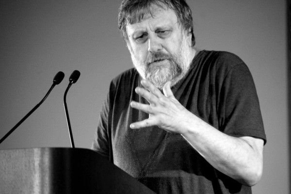 Πόλεμος στην Ουκρανία: Ο Σλάβοϊ Ζίζεκ βάλλει κατά του Πούτιν και μιλά για «υποκριτική στάση» ΕΕ και ΗΠΑ