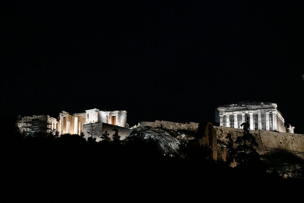 Κοροναϊός: Πού εντοπίζονται τα 13.429 νέα κρούσματα – Ο χάρτης της διασποράς