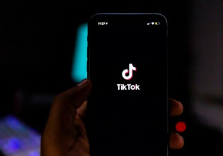 Πόλεμος στην Ουκρανία: Το TikTok μπλοκάρει τα βίντεο από τη Ρωσία