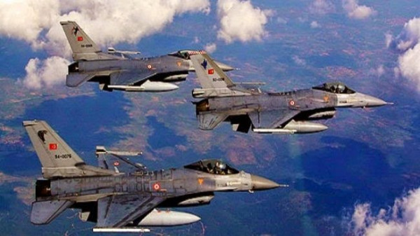 Νυκτερινές πτήσεις τουρκικών μαχητικών αεροσκαφών στο Αιγαίο – Δέκα παραβιάσεις του εθνικού εναερίου χώρου
