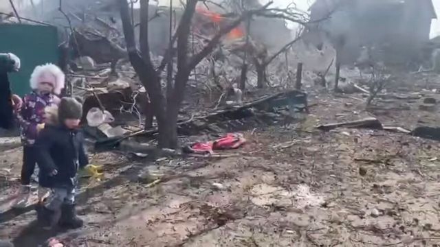 Πόλεμος στην Ουκρανία: Αιχμάλωτος Ρώσος πιλότος παραδέχεται ότι βομβάρδισε αμάχους
