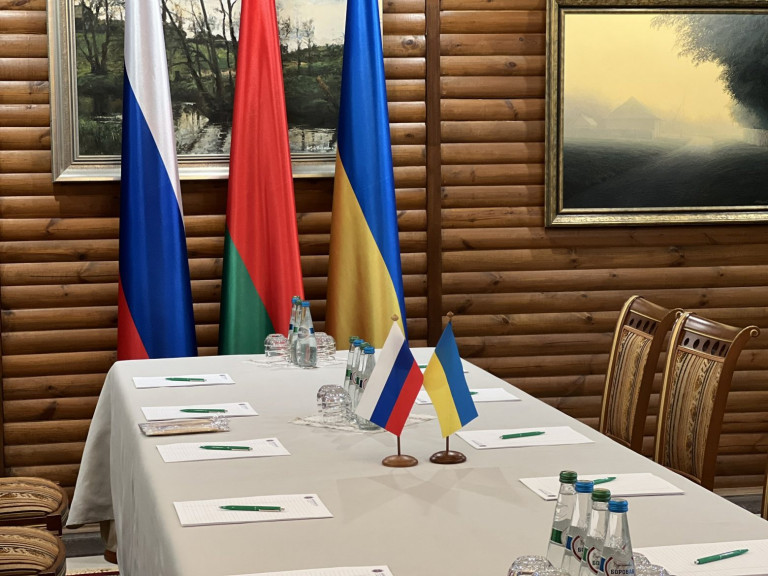 Πόλεμος στην Ουκρανία: Τη Δευτέρα θα συνεχιστούν οι συνομιλίες Μόσχας - Κιέβου