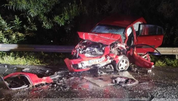 Ηράκλειο: Σοκαριστικό τροχαίο με επτά άτομα – Δύο νεκροί, τρεις τραυματίες