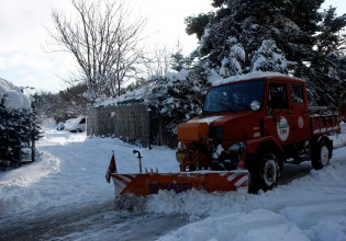 Κακοκαιρία Φίλιππος: Στα «λευκά» ξύπνησε η Αττική – Ποιοι δρόμοι είναι κλειστοί, πού χρειάζονται αλυσίδες