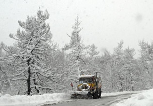 Καιρός: Στα λευκά πολλές περιοχές της Αττικής – Χιόνισε και στο κέντρο της Αθήνας