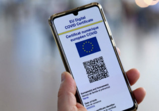 Κοροναϊός: Επιμένει ο Βασιλακόπουλος – Πολύ πρόωρη η κουβέντα για κατάργηση των πιστοποιητικών