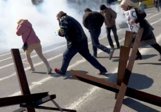 Ζελένσκι: Οκτώ φωτογραφίες από τον χειρότερο πόλεμο στην Ευρώπη μετά τον Β’ ΠΠ