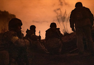 Πόλεμος στην Ουκρανία: Καταγγελία ότι οι Ρώσοι χρησιμοποιούν βόμβες λευκού φωσφόρου