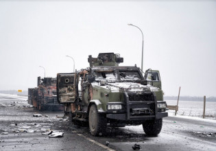 Σολτς: Ζήτησε κατάπαυση του πυρός από τον Πούτιν – Η Μόσχα κατηγορεί το Κίεβο ότι «καθυστερεί» τις ειρηνευτικές συνομιλίες