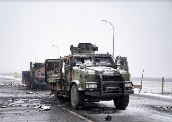 Σολτς: Ζήτησε κατάπαυση του πυρός από τον Πούτιν – Η Μόσχα κατηγορεί το Κίεβο ότι «καθυστερεί» τις ειρηνευτικές συνομιλίες