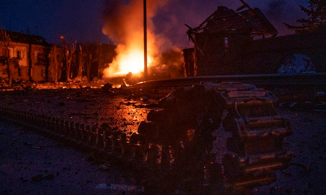 Πόλεμος στην Ουκρανία: Υπό πολιορκία το Κίεβο - Ετοιμάζεται για τη μητέρα των μαχών