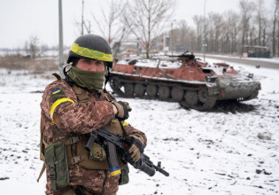 Πόλεμος στην Ουκρανία: «Το Κίεβο ξεμένει από όπλα»